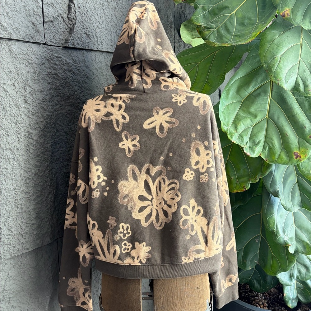 Women's Floral Hoodie Jacket - Brown & Cream - Picture 2 of 3